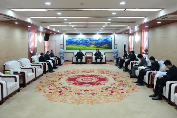 支现伟会见乌鲁木齐海关一行