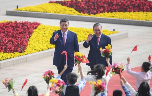 习近平同越共中央总书记、国家主席苏林举行会谈