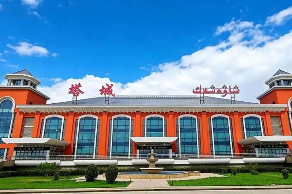 能力提升·开门红 | 丝路新城展翅飞！塔城千泉机场一季度成绩亮眼