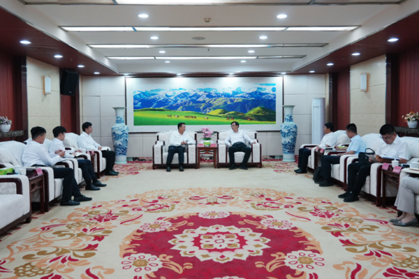 支现伟会见河北陆港集团有限公司一行