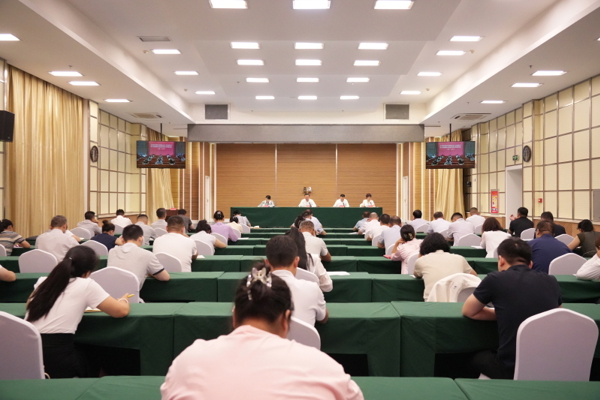 地区召开深化产业工人队伍建设改革工作推进会