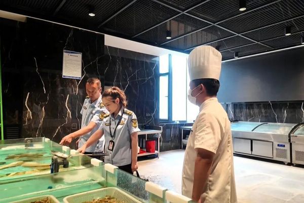 严把食品安全关 护航手风琴文化国际艺术节