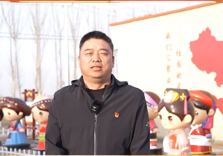 《勇担时代“挑担人”》谢文